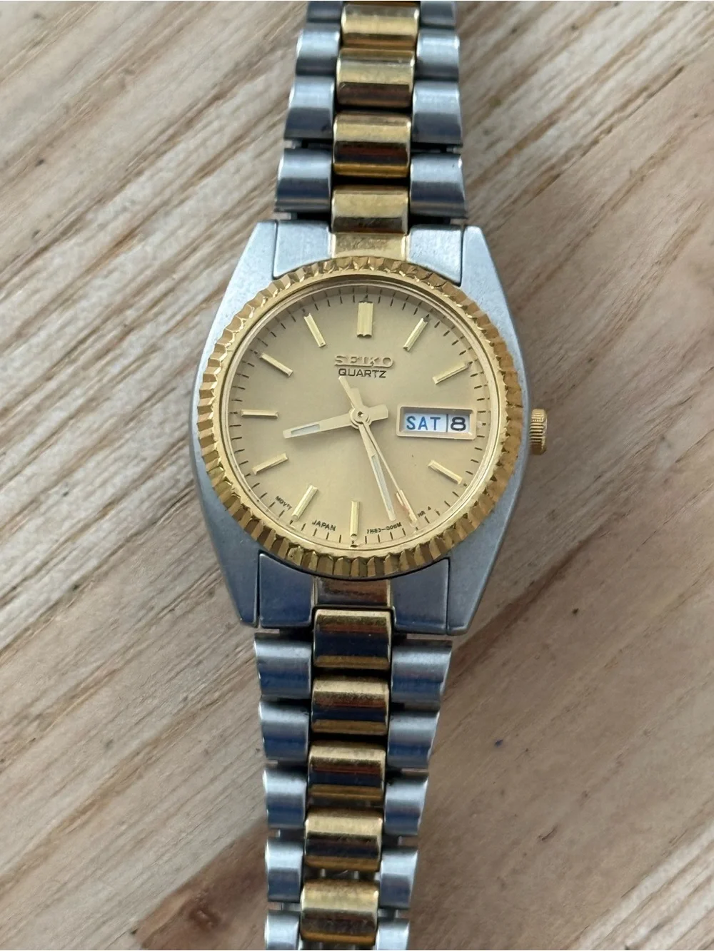 Seiko Presidential Vintage Ladies Watch Two-Tone Bracelet Case Gold Dial Date